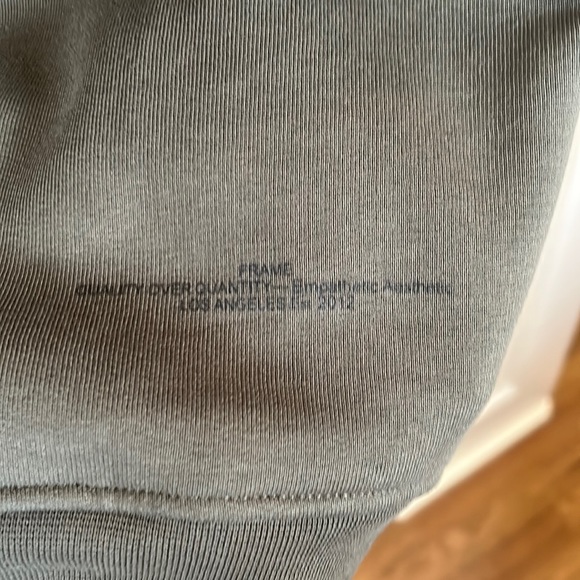 FRAME
Surplus Half Zip Hoodie in green size medium NWT - Picture 10 of 12